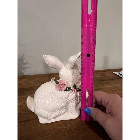 Vintage Ceramic Bunny Rabbit Figurine Floral Wreath Spring Easter Decor PR - Picture 10 of 11